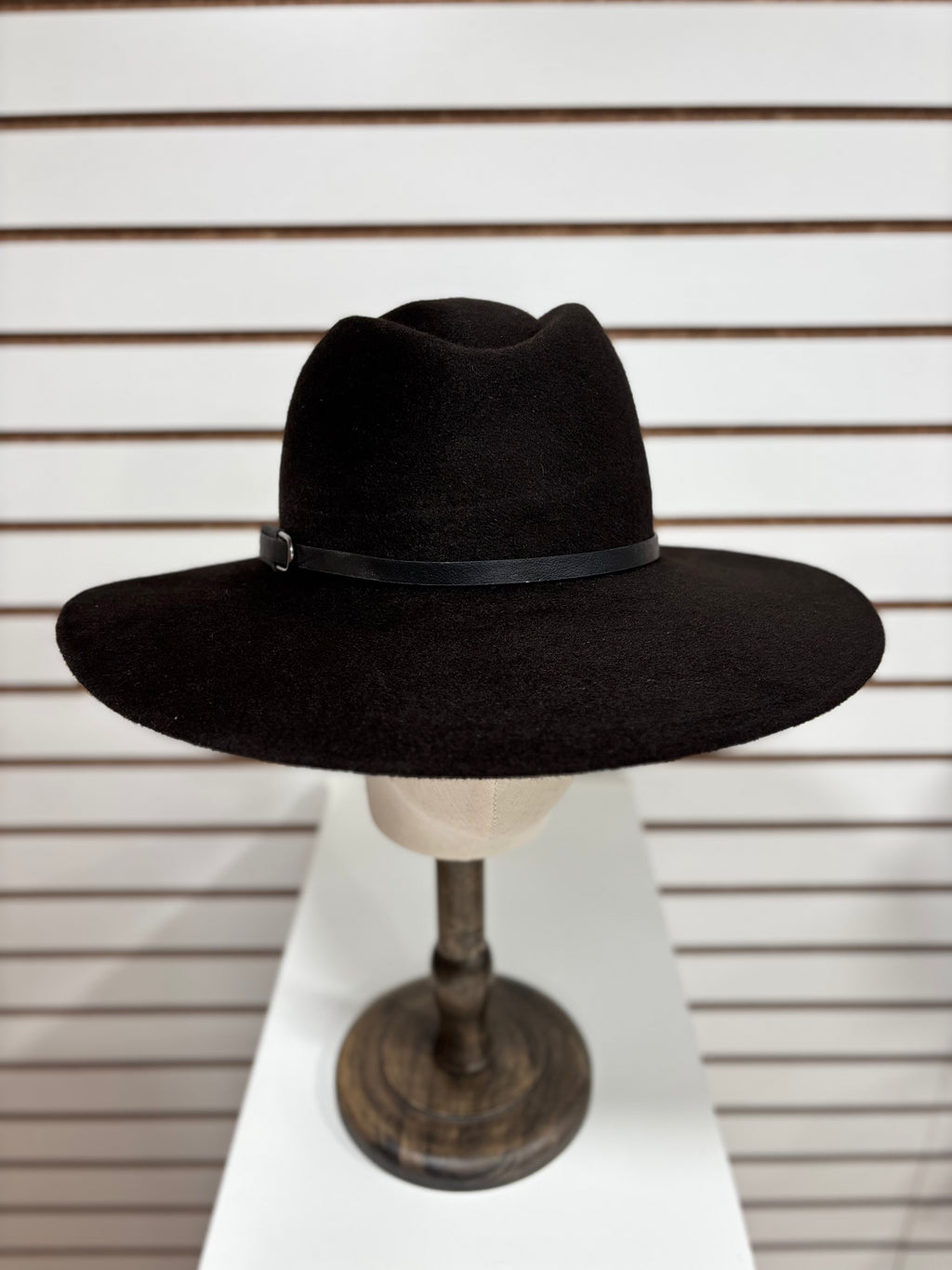 Women's Winter Hat - 9566