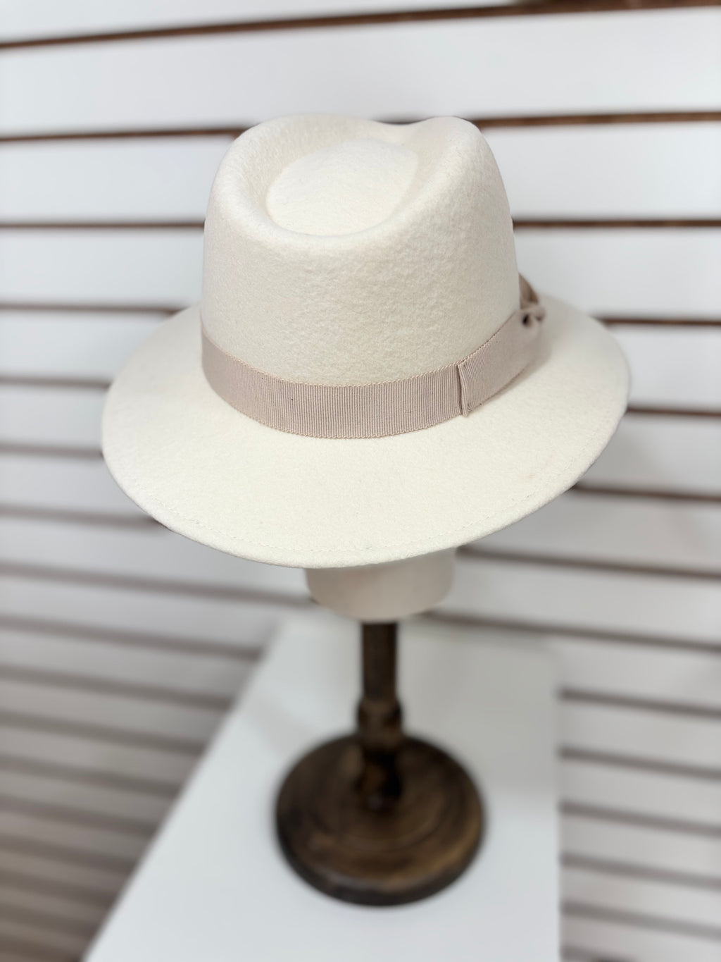 Girl's Winter Hat - 16725