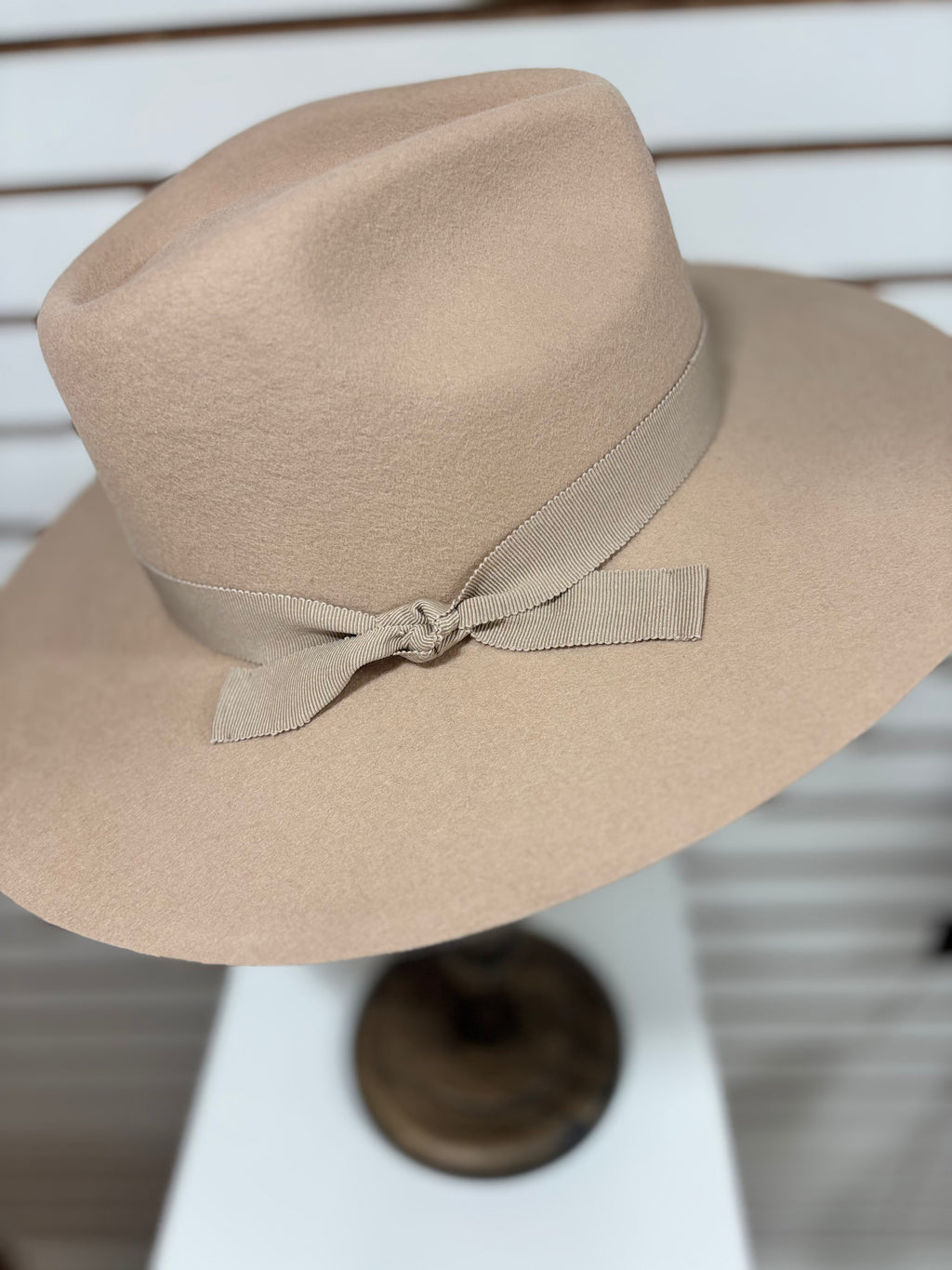 Women's Winter Hat - H5134