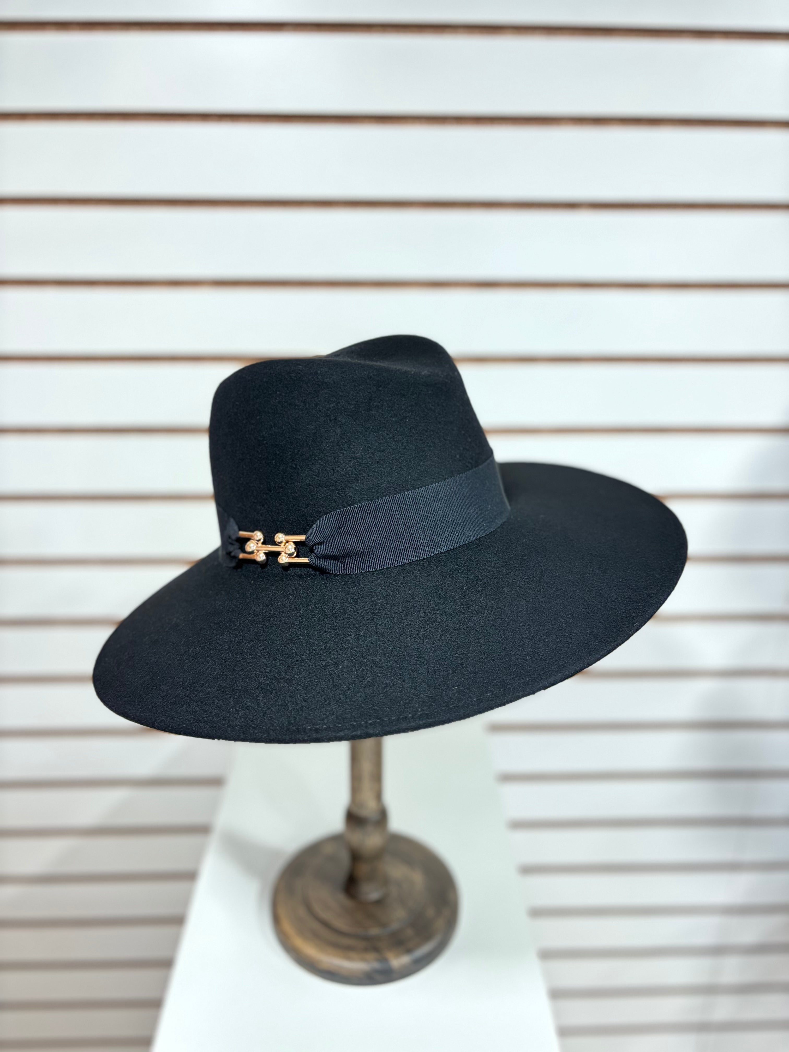 Women's Winter Hat - 1124
