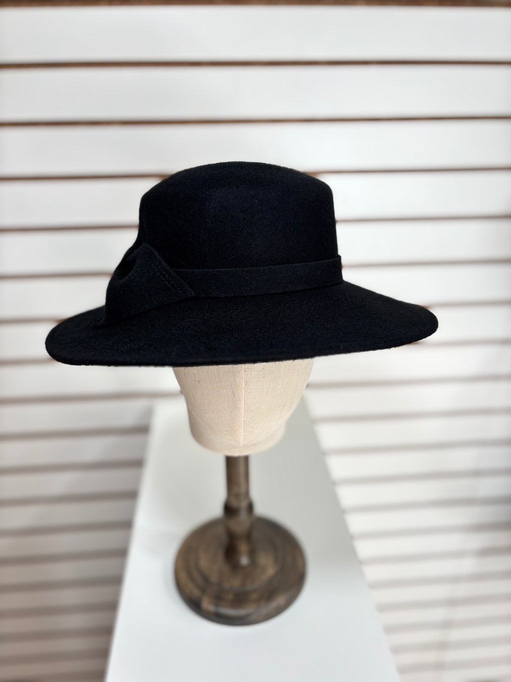 Women's Winter Hat - 16740