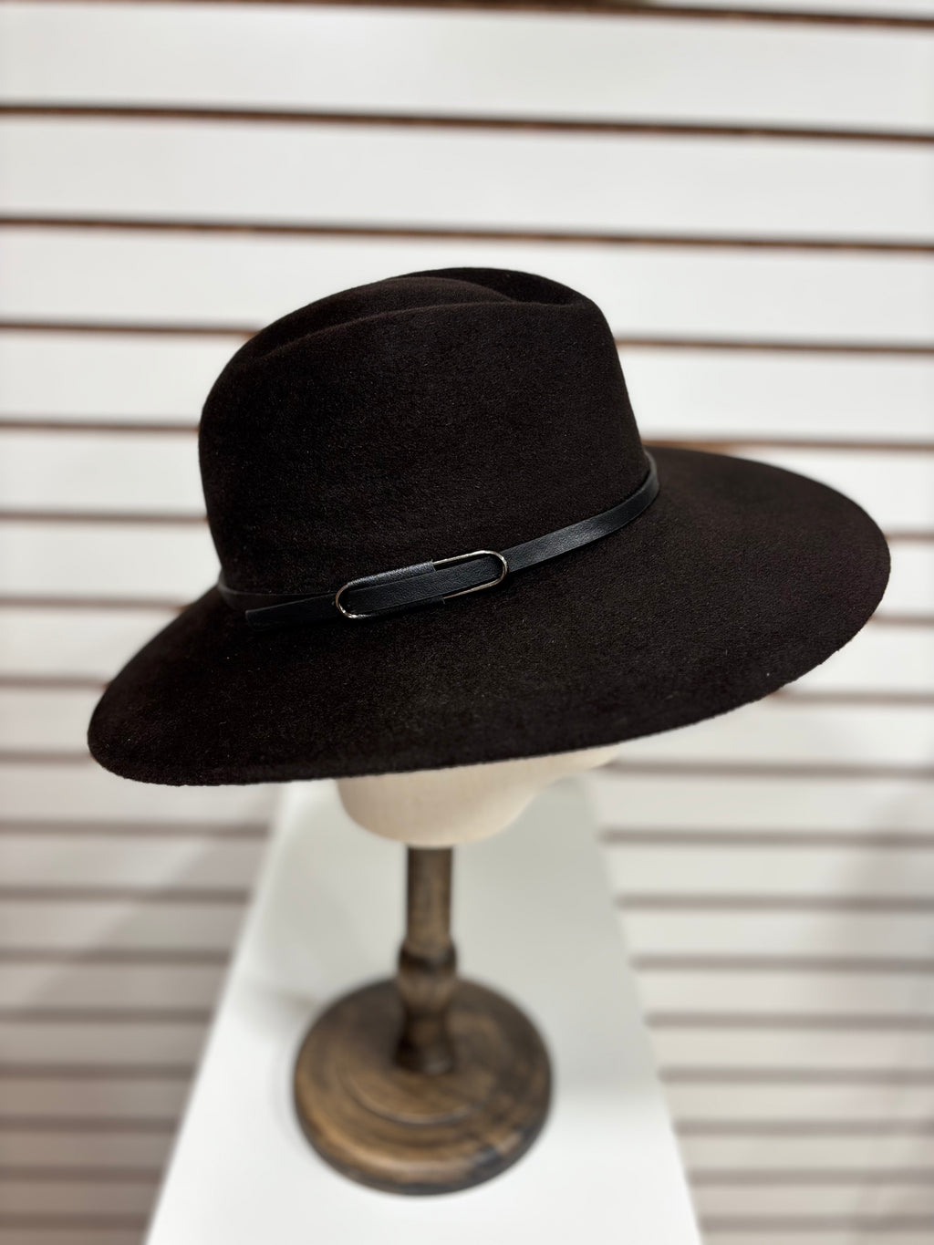Women's Winter Hat - 9566