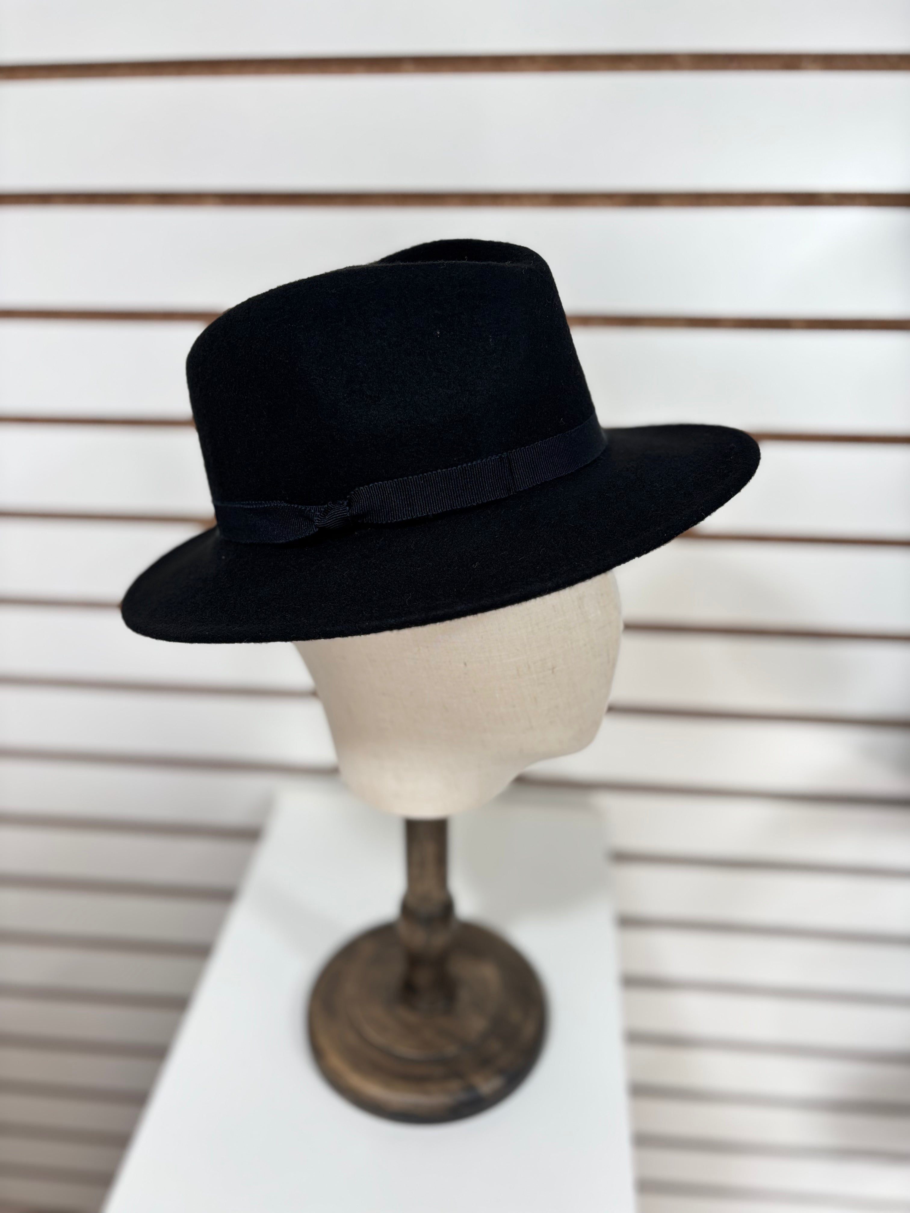 Girl's Winter Hat - 16725