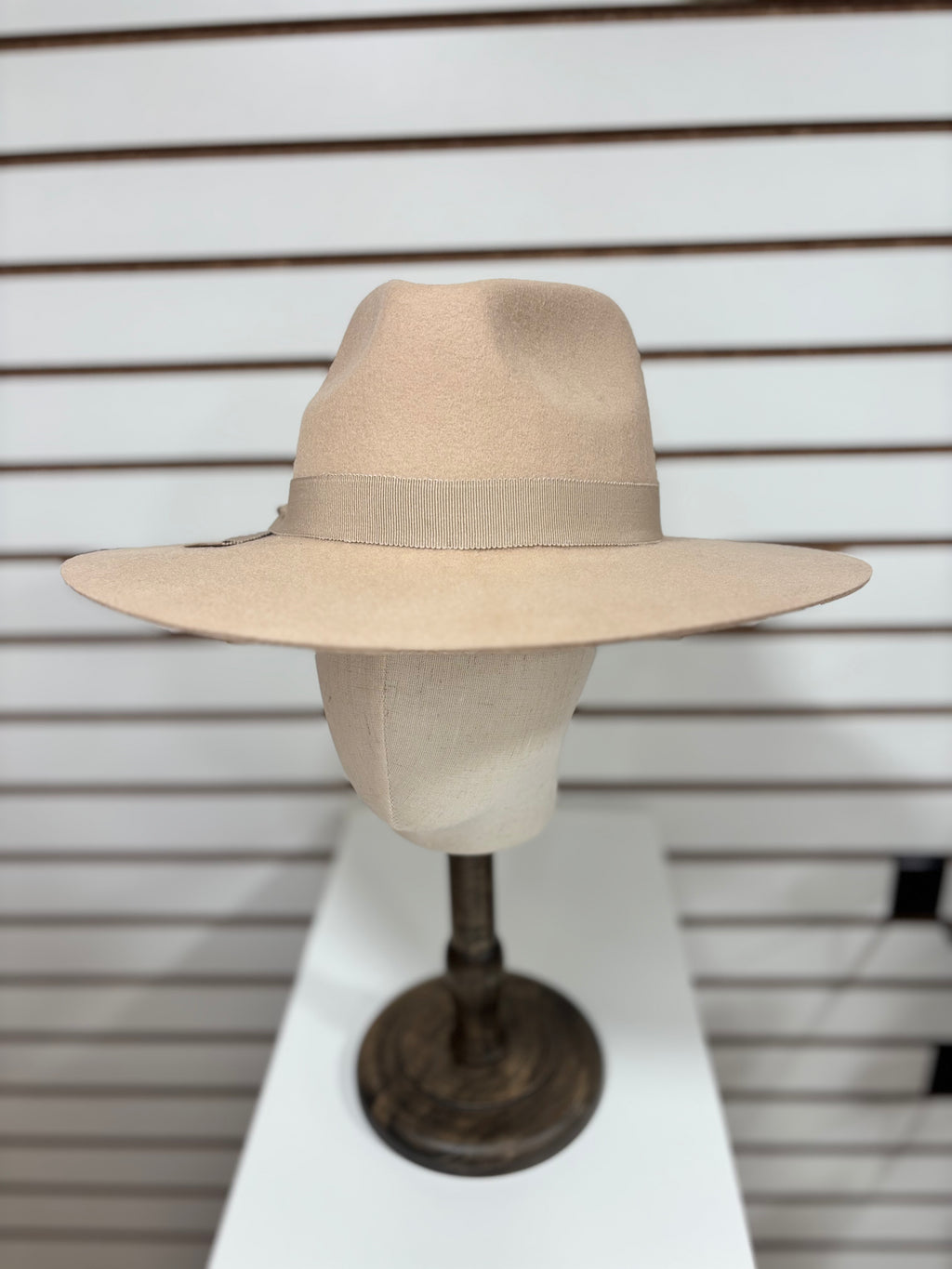 Women's Winter Hat - H5134