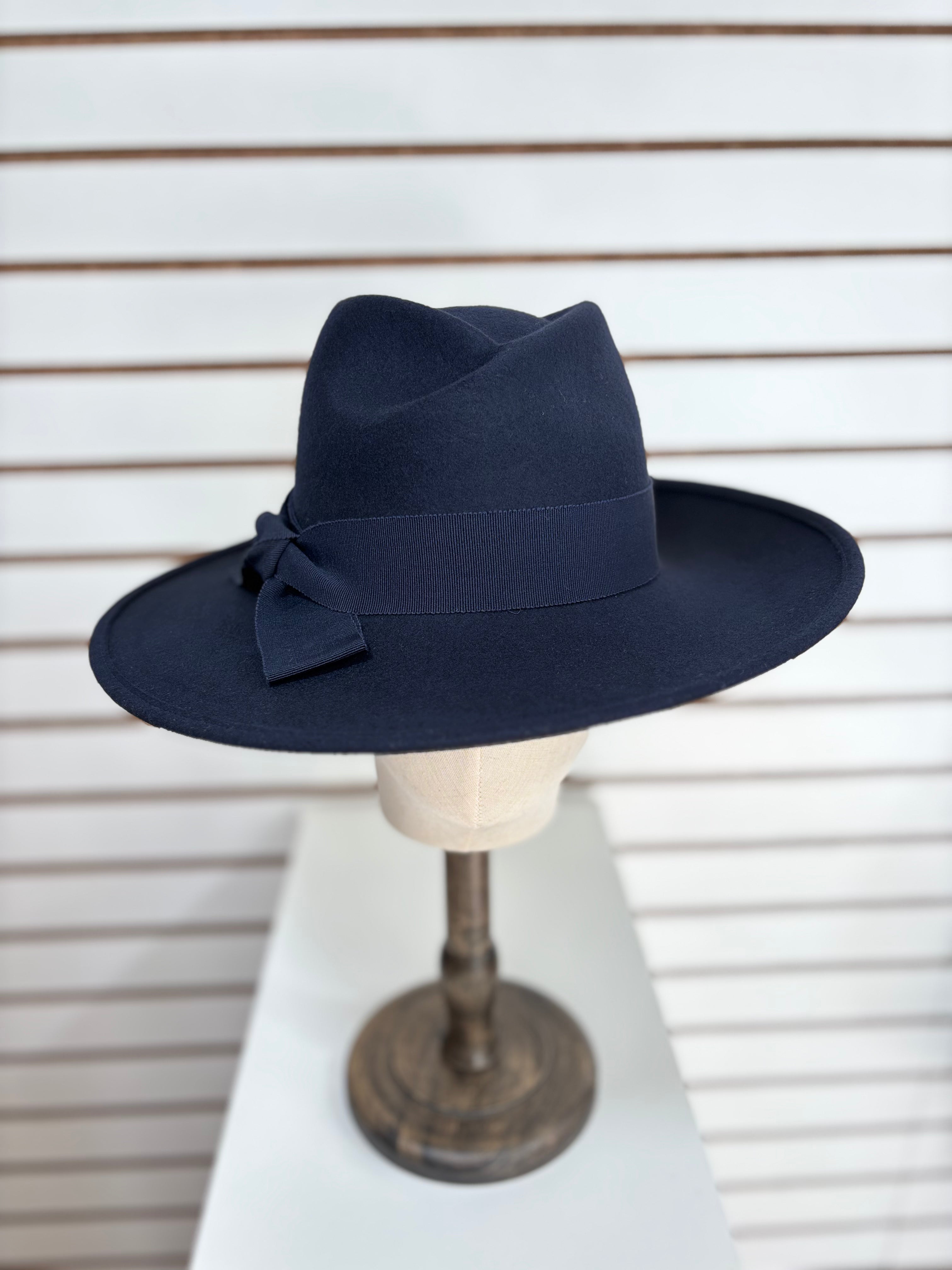 Women's Winter Hat - 1274