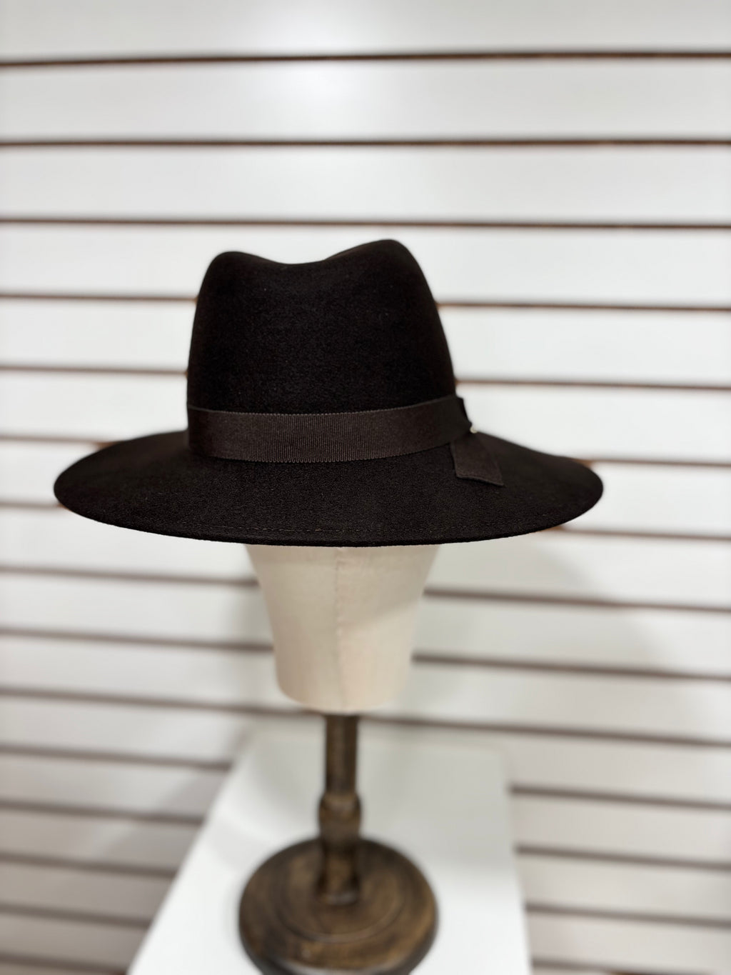 Women's Winter Hat - 1024