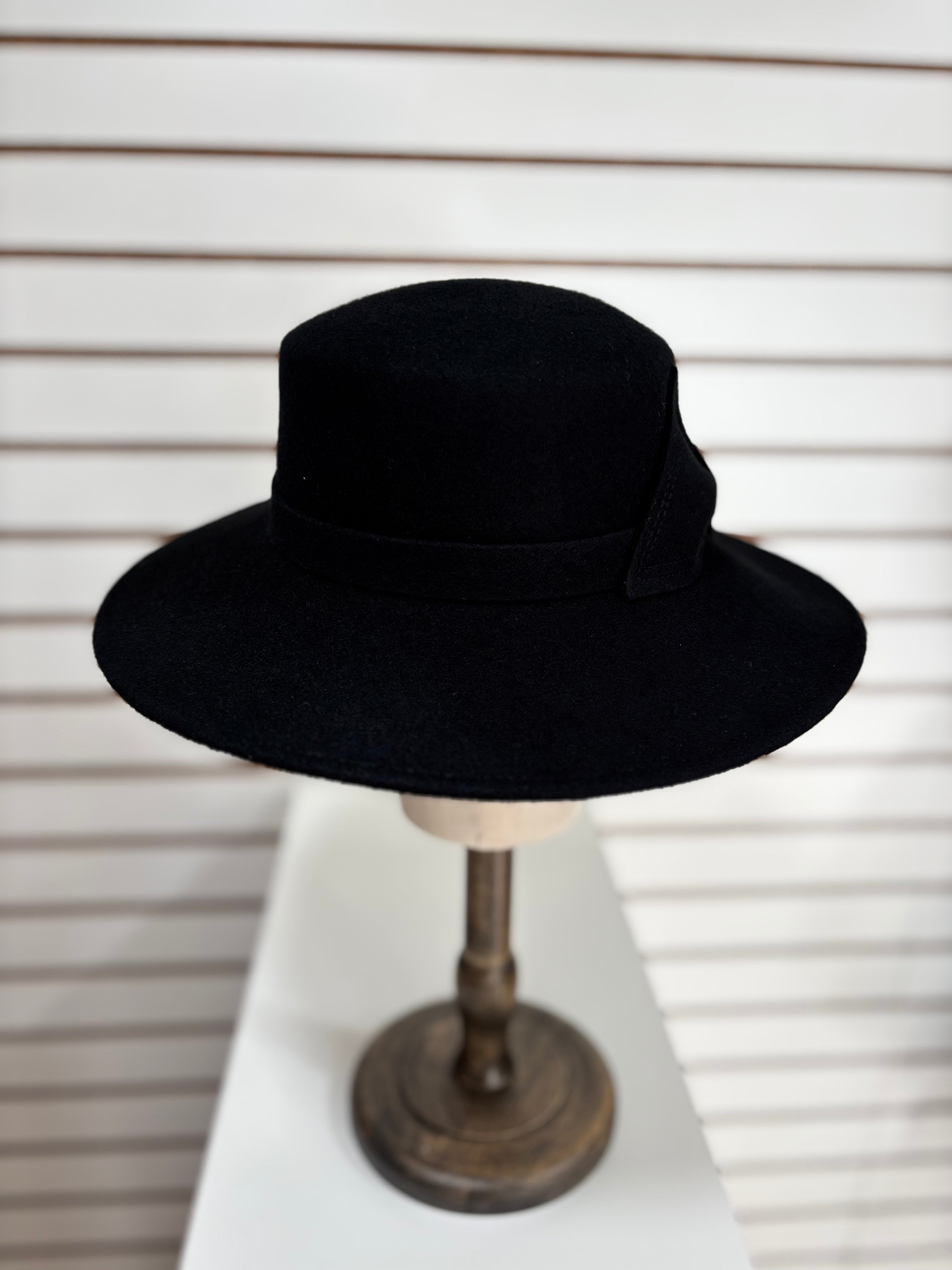 Women's Winter Hat - 16740