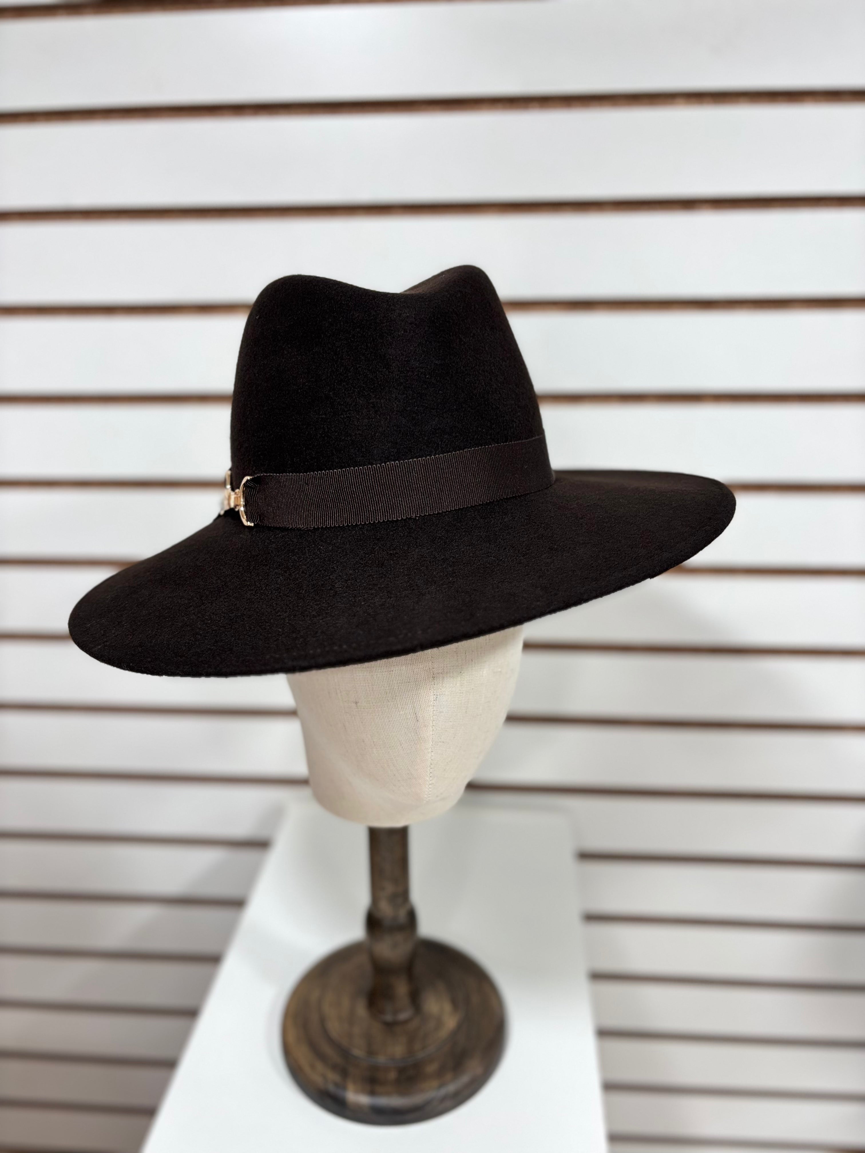 Women's Winter Hat - 1024