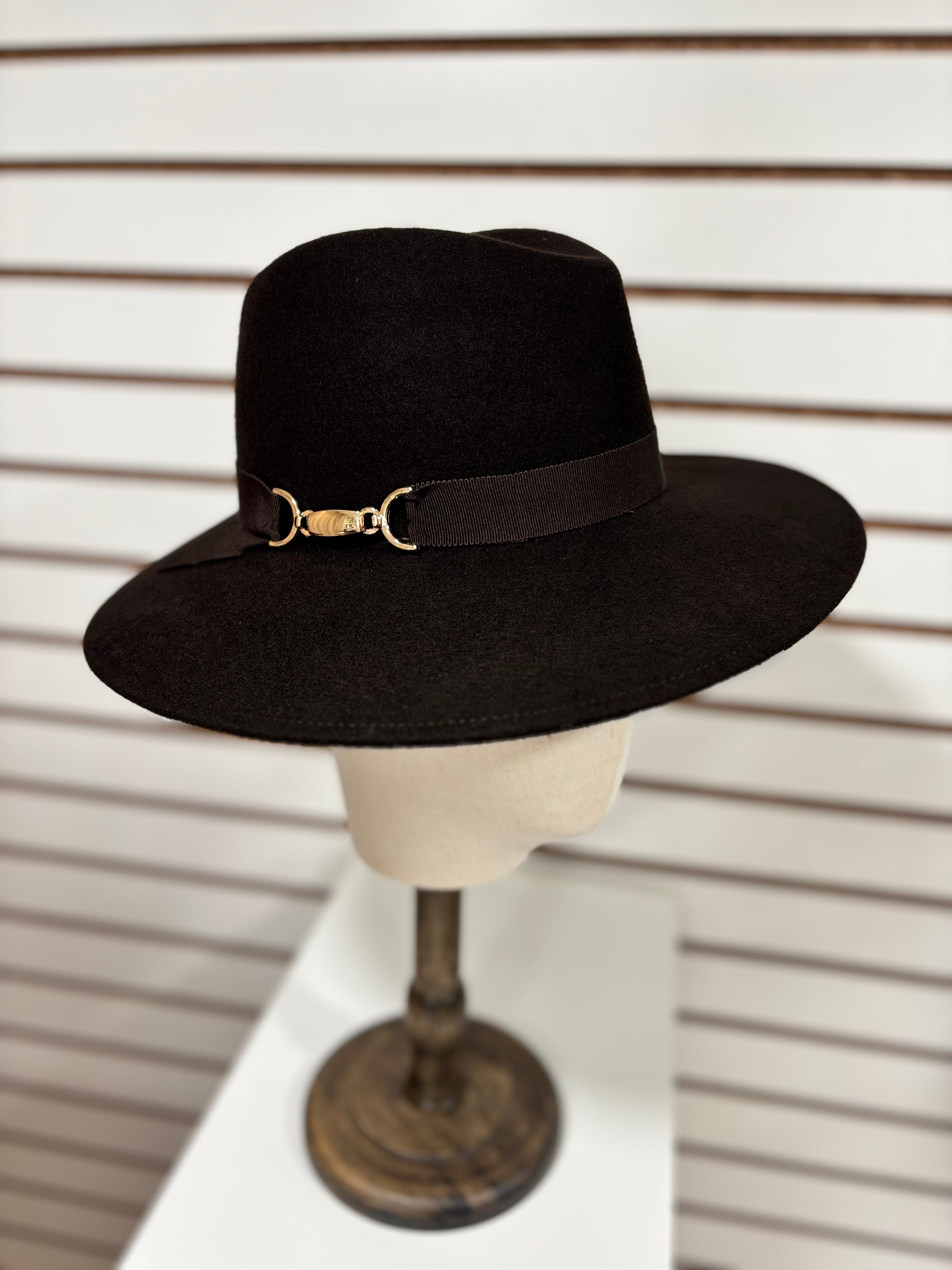 Women's Winter Hat - 1024