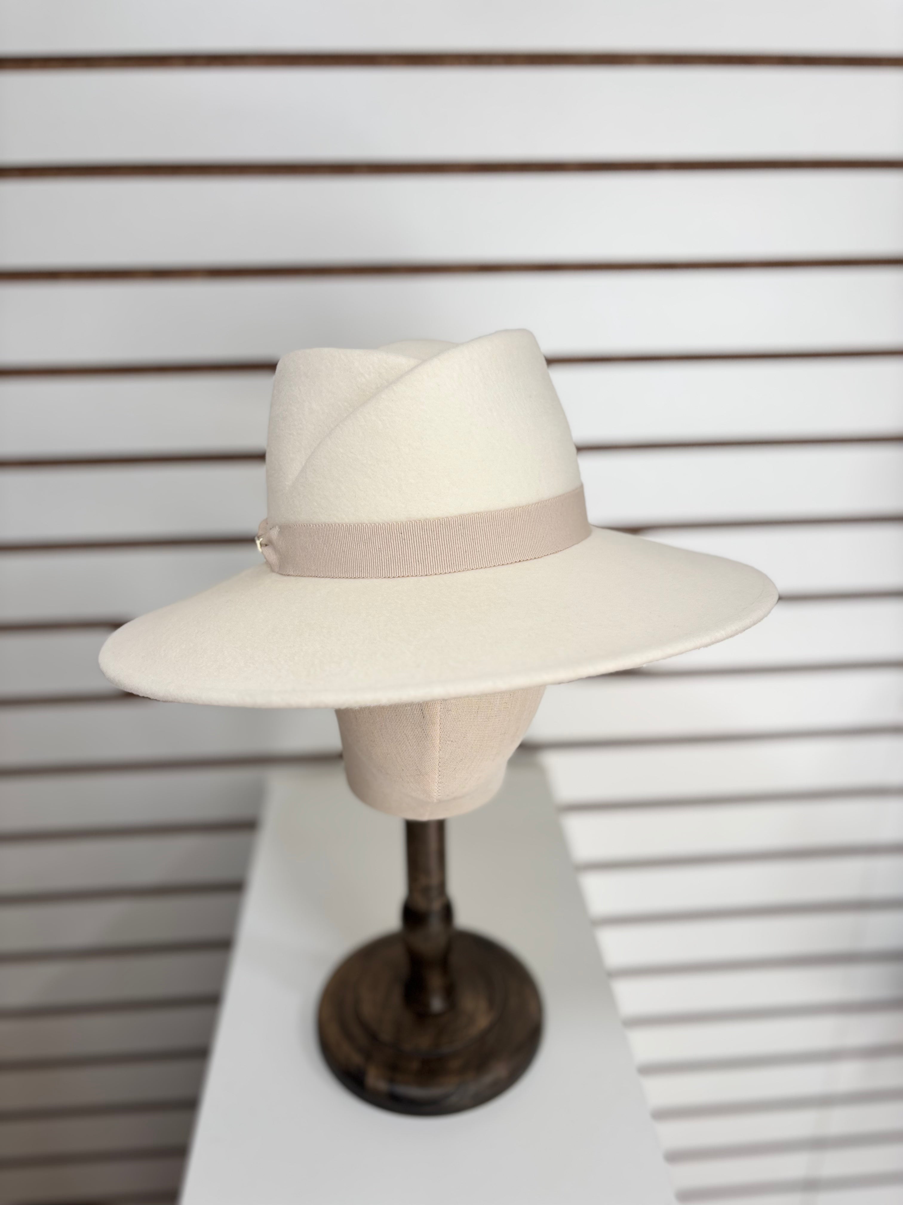 Women's Winter Hat - 1486