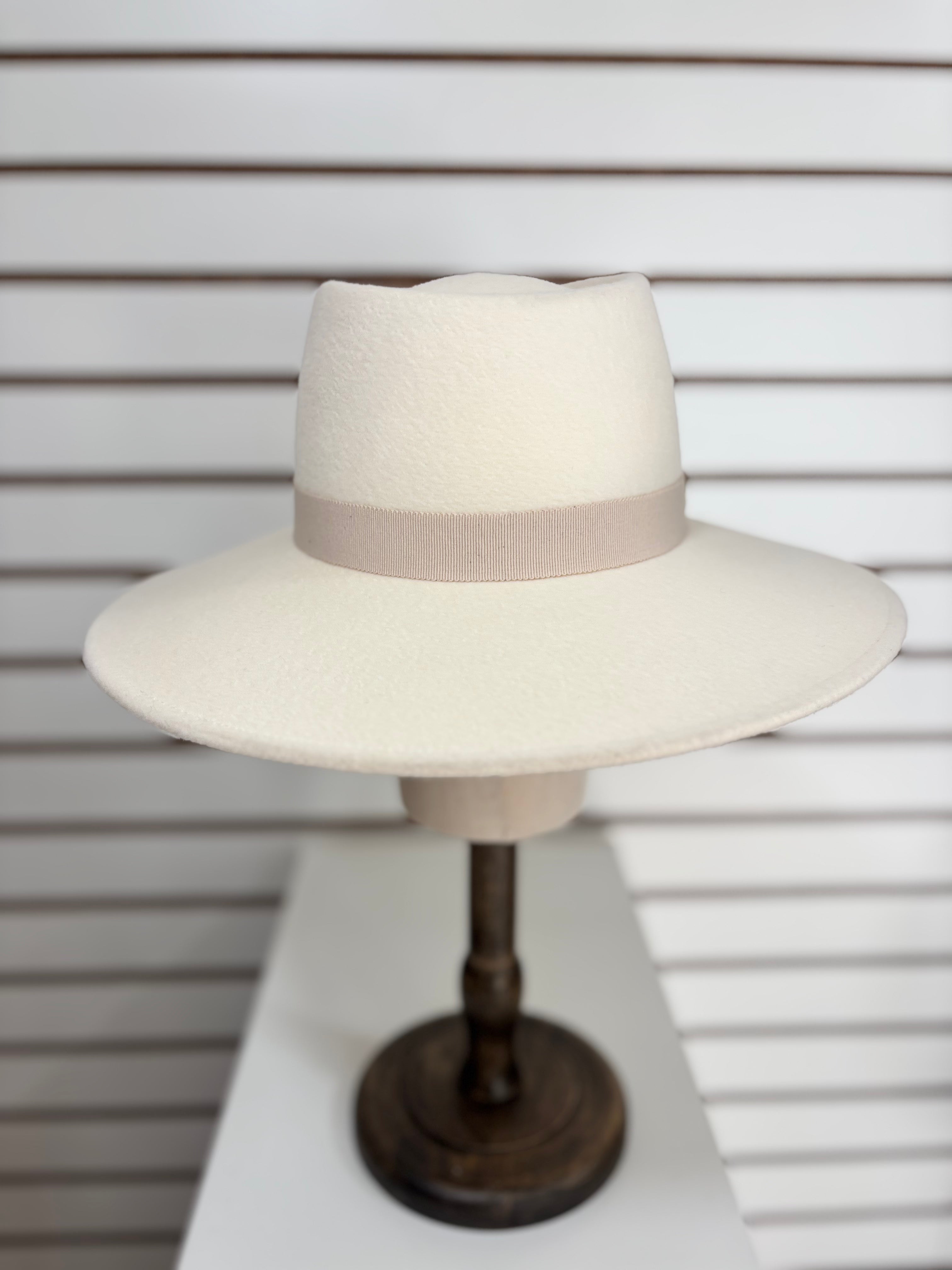 Women's Winter Hat - 1486